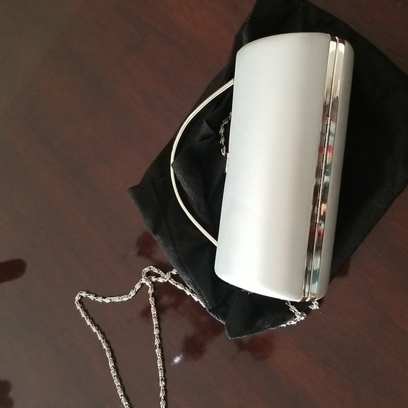 Silver tone evening small bag/clutch - Picture 3 of 8